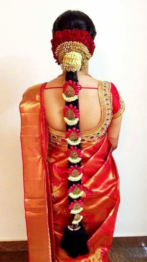 भारतीय दुल्हन संबंधी, South Indian Wedding Hairstyles, Hairstyles For Indian Wedding, Bridal Hairstyle Indian Wedding, Saree Hairstyles, Bridal Hairdo, Bridal Braids, Indian Wedding Hairstyles, South Indian Bride Hairstyle