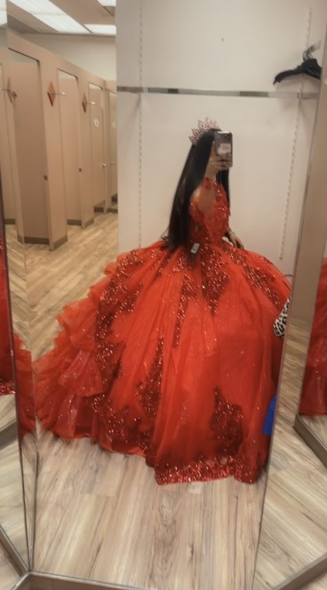 Orange Quince Dresses, Burgundy Quince Dresses, Dark Red Quinceanera Dresses, Orange Quinceanera Dresses, Orange Quinceanera, Quinceanera Traditions, Xv Dresses, Debut Dresses, Sweet 15 Party Ideas Quinceanera