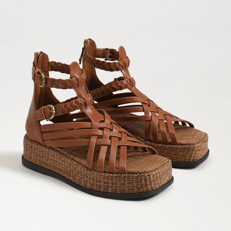 Strappy Sandals Outfit, Sandal Outfits, Fall Sandals, Summer Shopping List, Huarache Sandals, Woven Shoes, Sandals Outfit, Beautiful Sandals, Saddle Leather