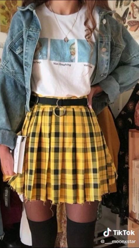 Tennis Skirt Outfit, Movie Inspired Outfits, Tshirt Outfit, Wardrobe Tips, Outfits Chic, Nice Style, Plaid Skirt, Celebrity Outfits, Chic Fashion