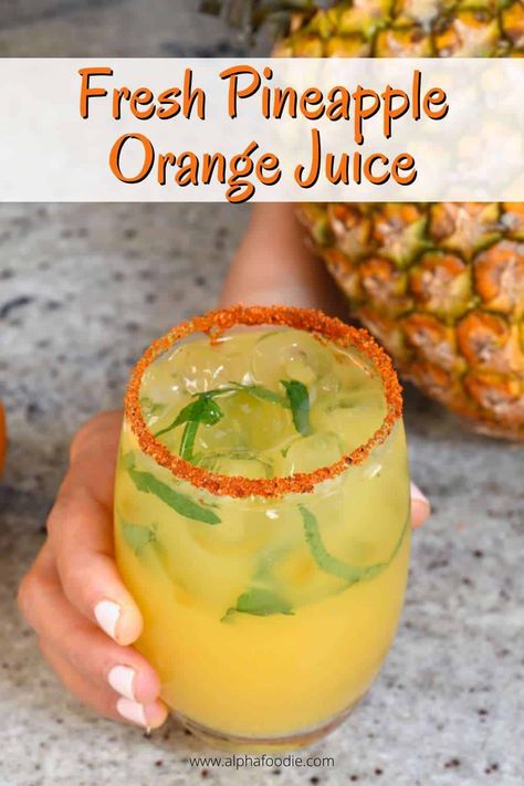 Fresh Pineapple Orange Juice (With or Without Juicer) Tropical Juice Recipe, Pineapple Juice Recipes, Orange Juice Recipes, Cold Drinks Recipes, Fresh Pineapple, Healthy Juice Recipes, The Smoothie Diet, Smoothie Diet Plans, Punch Recipes