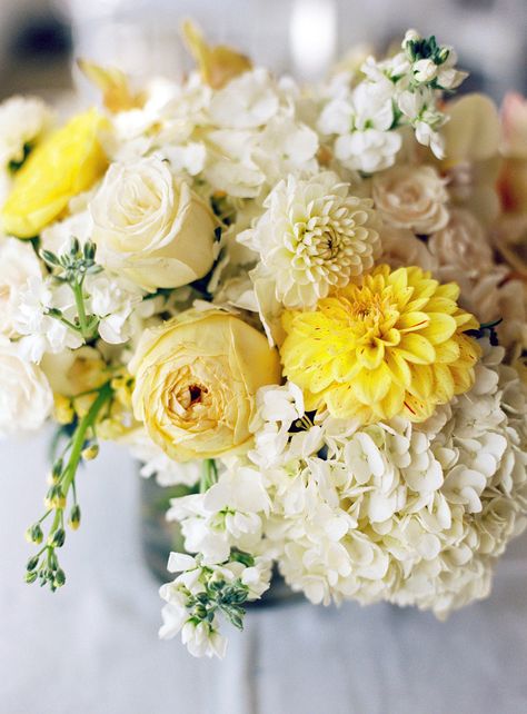 Yellow Wedding Bouquet, Yellow Wedding Inspiration, Yellow Wedding Theme, Yellow Photography, Yellow Wedding Flowers, Yellow Bouquets, Flowers Yellow, Trendy Flowers, Yellow Wedding