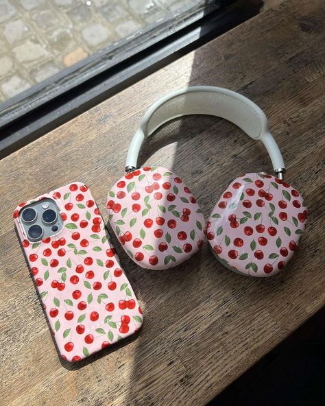 Protect your AirPods with our mouth-watering cherry Apple Airpod Max Headphones case cover that will add a taste of summer to your style while protecting your AirPods case from dust, scratches, and falls. Phone And Airpods Aesthetic, Airpods Max Case Aesthetic, Burga Phone Cases Aesthetic, Decorated Airpods, Airpods Max Pink, Airpods Max Silver, Summer Phone Theme, Airpods Case Aesthetic, Airpods Max Aesthetic