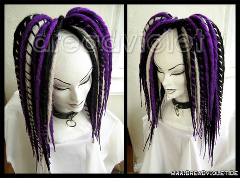 dread falls How To Install Synthetic Dreads, Dreads Diy, Yarn Dreads, Mermaid Dreads Dreadlocks, Dread Wig, Synthetic Dread Installation, Pink Synthetic Dreads, Dread Falls, Hair Falls