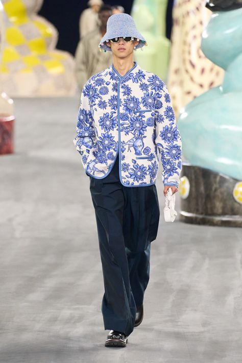 Dior Men Spring 2025 Menswear Collection | Vogue Dior Menswear, Dior Men, Kim Jones, Men Spring, Copenhagen Fashion Week, Meryl Streep, Palau, Print Trends, Mens Spring