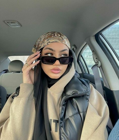 Head Scarf Outfit, Hijab Beauty, Hijab Fashion Summer, Estilo Hijab, Stile Hijab, Modern Hijab, Street Hijab Fashion, Hijab Style Tutorial, Modern Hijab Fashion