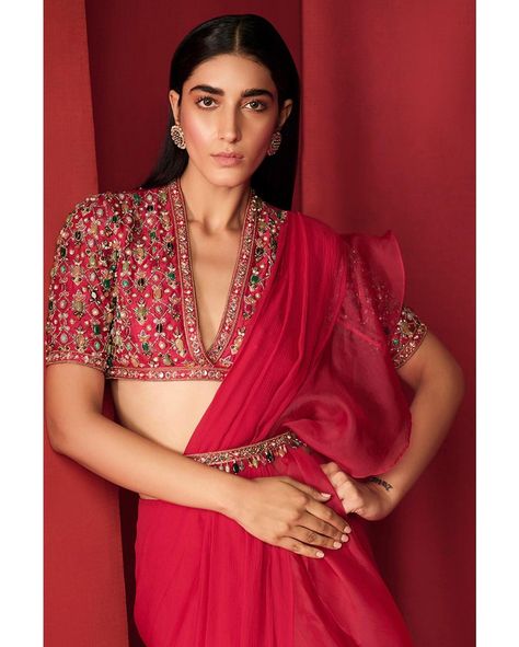 Deep Fuschia, Ridhi Mehra, Ruffle Saree, Wedding Blouse Designs, Embroidered Crop Tops, Embroidered Belt, Wedding Blouse, Stylish Blouse Design, Trendy Blouses