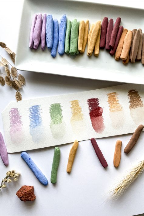 Natural Pigments, Botanical Dyeing, Nature Paintings, Teaching Art, Art Tips, Art Plastique, Art Techniques, Natural Dyes, Handmade Art