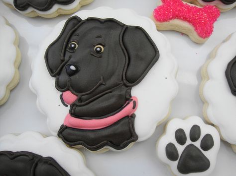 Black Lab Cookie (SugarBelle) Black Lab Cookies Decorated, Black Lab Cookies, Black Lab Cake, Doggie Cookies, Puppy Cookies, Animals Cookies, Dogs Paws, Dog Cupcakes, Animal Cookie