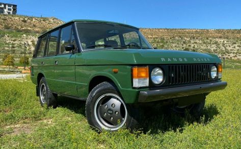 This 1982 Range Rover is a gray market model that remains incredibly well preserved, and is a rare Tor edition with a manual gearbox.  #RangeRover Range Rover Old Model, Range Rover Old, Dream Cars Range Rovers, Range Rovers, Range Rover Classic, Car Advertising, British Cars, Barn Finds, Classic Cars Trucks