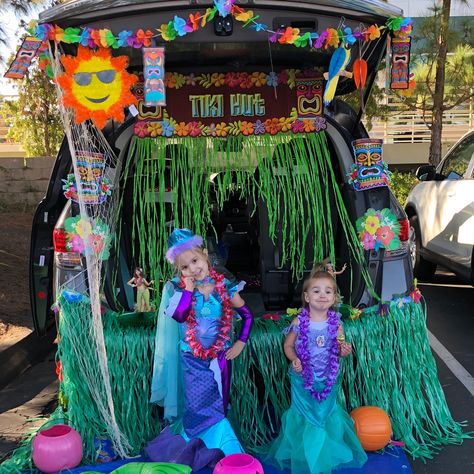 Looking for trunk or treat ideas to deck out your trunk? These fun and creative trunks are sure to be a hit at your next fall event. Luau Trunk Or Treat, Halloween Trunk Or Treat Ideas, Treat Ideas For Halloween, Boo Decor, Halloween Trunk Or Treat, Ghoul Gang, Trunk Or Treat Ideas, Trunk Party, Kid Friendly Halloween