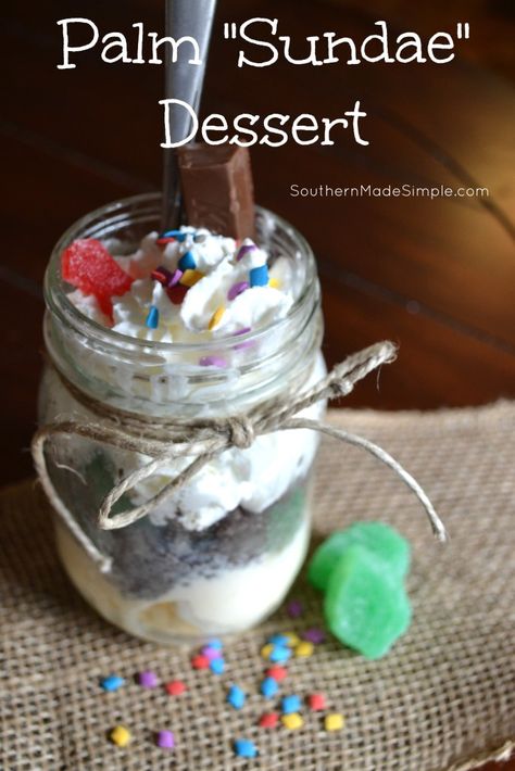 Palm Sundae Ice cream treats - A perfect Sunday School Activity for Palm Sunday! Sunday School Palm Sunday, Palm Sunday Lesson, Sunday School Snacks, Palm Sunday Activities, Sundae Dessert, Good Friday Crafts, Sunday Dessert, Sundae Ice Cream, Palm Sunday Decorations