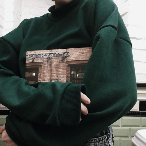 Heathers Aesthetic, Aesthetic Matcha, Green Academia, Chic Plus Size, Color Aesthetic, Dark Green Aesthetic, Slytherin Aesthetic, Hogwarts Houses, The Breakfast Club