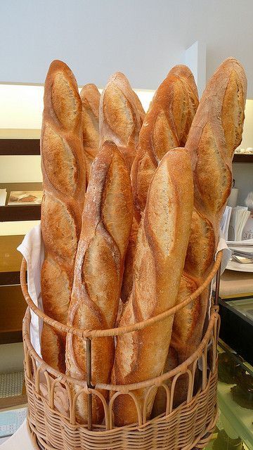 Bakery Shop Design, Bread Shop, Bakery Bread, Bakery Cafe, Bread And Pastries, Artisan Bread, Pretty Food, Homemade Bread, Aesthetic Food