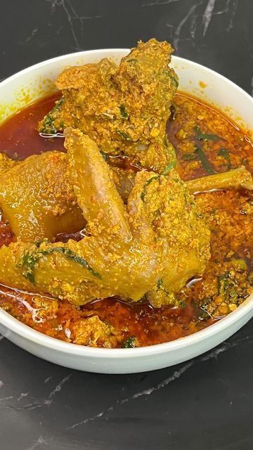 Egusi Soup Recipes, Egusi Soup, Nigeria Food, Ghanaian Food, African Recipes Nigerian Food, Soup With Chicken, Africa Food, Healthy Food Menu, Nigerian Food