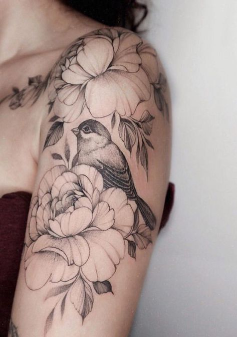 Bird And Flower Tattoo, Bird Tattoo Sleeves, Realistisches Tattoo, Bird Tattoos For Women, Female Tattoos, Tattoos For Women Half Sleeve, Ornamental Tattoo, Floral Tattoo Sleeve, Irezumi Tattoos