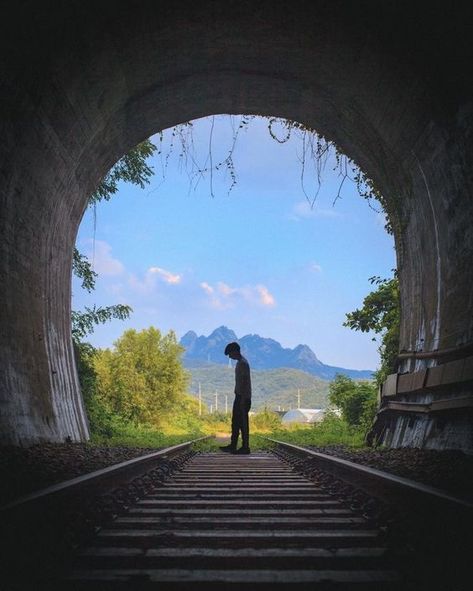 Background References Photo, Train Reference Photo, Composition Reference Photo, Reference Photos With Background, Cinematic Photography Nature, Compositional Photography, Cinematic Photography Landscapes, Aesthetic Train Photos, Train Photo Ideas