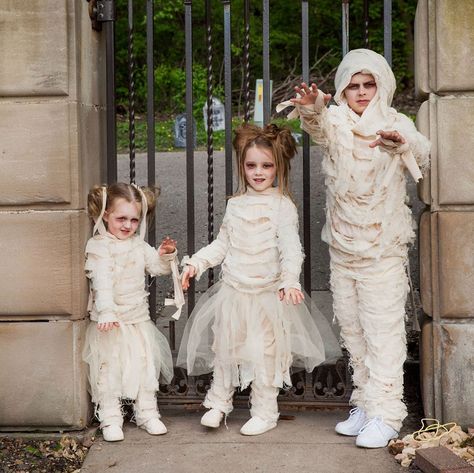 HalloweenCostumes.com on Instagram: “Have your kids perfected their mummy walk yet? #mummy #mummies #mummycostumes #familycostumes #halloweencostume #scarycostumes…” Mummy Costume, Scary Costumes, Family Costumes, Baby Halloween Costumes, Baby Halloween, Girl Costumes, Holidays Halloween, Decoration Ideas, Halloween Costumes