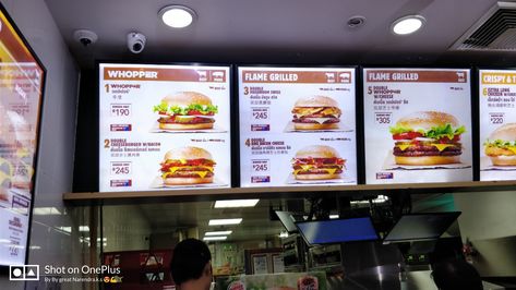 Kfc Menu Board, Digital Menu Boards, Digital Menu, Tv Screen, Digital Screen, Menu Board, Screen Design, Beautiful Places In The World, Burger King