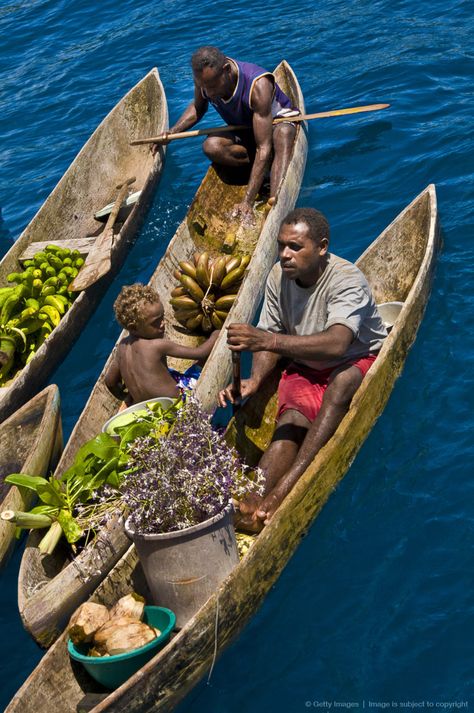 Islands West Papua, Indigenous Americans, Pacific Islands, Island Art, Human Poses Reference, Travel South, Solomon Islands, Tropical Island, Island Travel