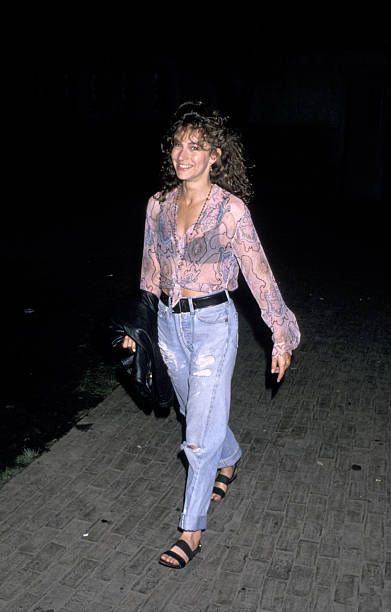 Jennifer Grey 80s, Dirty Dancing Outfits, Dancing Outfits, Jennifer Grey, 80s Photos, Style Guru, 90s Outfit, Dirty Dancing, Grey Outfit