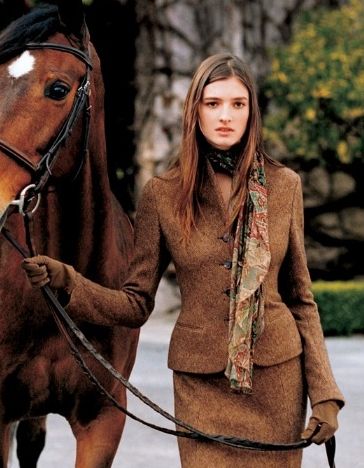 Is the horse part of the outfit? Like an accessory?  I'm going to need a bigger car to wear that to work.  OH! I can just ride the accessory to work - side saddle, of course. Ralph Lauren Fall, English Country Style, Equestrian Lifestyle, Ralph Lauren Style, Equestrian Life, Equestrian Outfits, English Style, Equestrian Style, 가을 패션