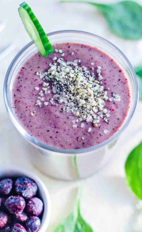 Easy and healthy Blueberry Spinach Smoothie recipe with NO YOGURT. This simple dairy free smoothie is sweetened with frozen berries along with fresh spinach and hydrating cucumber. Blueberry Spinach Smoothie, Sweet Potato Smoothie, Spinach Smoothie Recipes, Banana Protein Smoothie, Blueberry Smoothie Recipe, Honor System, Dairy Free Smoothies, Energy Smoothies, Frozen Berries