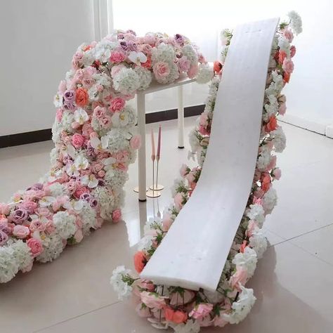 A handcrafted creation can be added to any event. No assembly required, place wherever you like. Add a popular element to your wedding venue, Valentine's Day decoration, business dinner and other events. It gives people a luxurious and romantic feeling and brings an unforgettable experience to your friends. Burgundy Aisle Flowers, Aisle Runner Ideas, Glamorous Centerpieces, Artificial Flower Arrangements Wedding, Wedding Aisle Ideas, Flower Reception, Hot Pink Wedding Flowers, Flower Runner Wedding, Pink Wedding Receptions