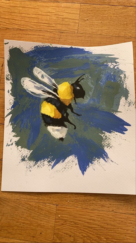 Bee Gouache Painting, Animal Paintings Simple, Bumblebee Painting Easy, Bee Oil Pastel, Bumble Bee Art Painting, Animal Pastel Art, Oil Pastel Art Beginner, Bee Painting Ideas, Bee Painting Simple