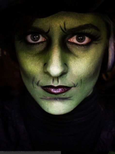 Green Witch Makeup Ideas, Green Witch Makeup Halloween, Witch Makeup Green, Green Witch Makeup, Musical Makeup, Halloween Makeup Diy Easy, Makeup Witch, Witch Costume Diy, Raven Halloween