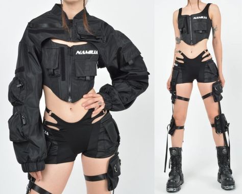 Cute Villain Outfits, Cyberpunk Costume Design, Super Spy Outfit, Tech Wear Fashion Women, Summer Techwear Outfits Women, Cyberpunk Skirt Outfit, Dark Cyberpunk Outfit, Soft Techwear Outfits, Spacepunk Outfit