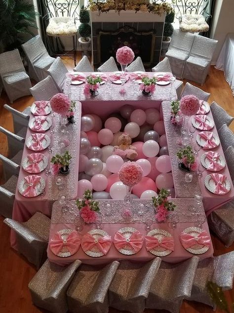 Pink Balloon Dinner Setting/ possibly change to blue if need be I just like the idea of the table decor and balloons in the middle Gabby Party, Mummy Birthday, Balloons Galore, Balloon Ideas, Baby Shower Decorations For Boys, Shower Themes, Anniversary Ideas, Table Set Up