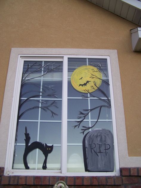 Artistic Murals: Window painting / Window art Halloween Window Painting Ideas, Window Art Projects, Window Painting Ideas, Fall Window Painting, Diy Halloween Window, Oyster Painting, Halloween Window Display, Painted Window Art, Window Paintings