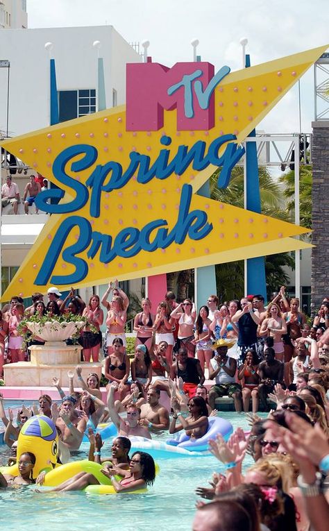 Break Wallpaper, Mtv Spring Break, Spring Break Outfits Beach, Spring Break Quotes, Spring Break Pictures, Spring Break Party, Spring Break College, 2000s Party, Broken Video