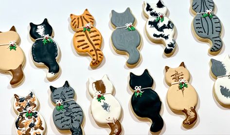 Calico Cat Cookies Decorated, Pet Cookies Decorated, Cat Christmas Cookies, Cat Royal Icing Cookies, Cat Sugar Cookies Decorated, Cat Shaped Cookies, Pet Cupcakes, Cat Cookies Decorated, Cat Sugar Cookies