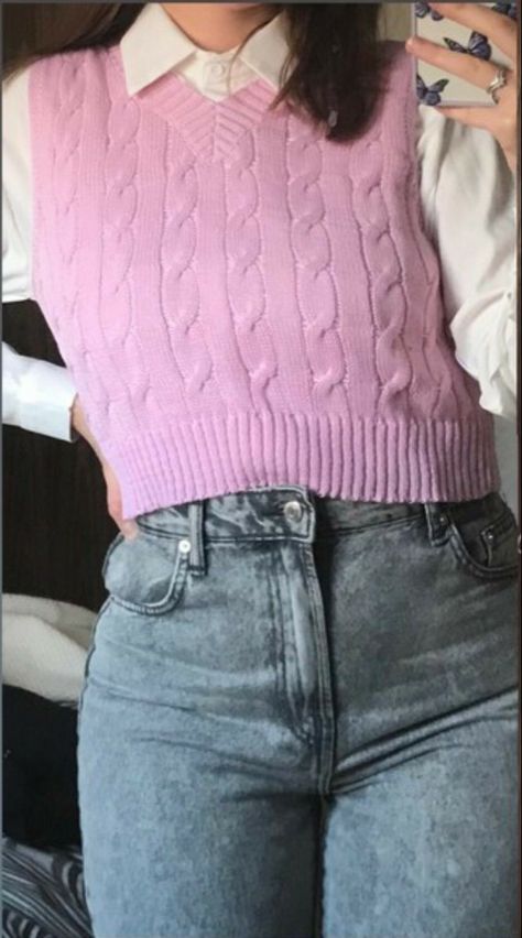 Pink Sweater Vest Outfit Aesthetic, Pink Vest Sweater Outfit, Ways To Style A Sweater Vest, Pink Sweater Outfit Aesthetic, Pink Vest Outfits For Women, Cute Sweater Vest Outfits, Pink Sweater Vest Outfit, Outfits Aesthetic Basic, Pink Sweater Outfits