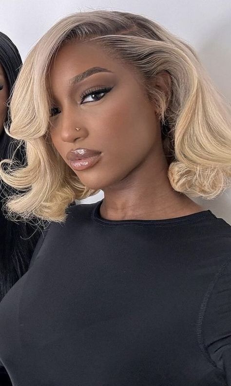 Marilyn Monroe Hair Black Women, Platinum Blonde Bob Black Women, Blonde Curly Bob Black Women, Ash Blonde Short Hair Black Women, Short Blonde Wigs For Black Women, Ash Blonde Hair Bob, Blonde Hair Dark Skin Women, Blonde Protective Styles Black Women, Short Blonde Bobs Black Women