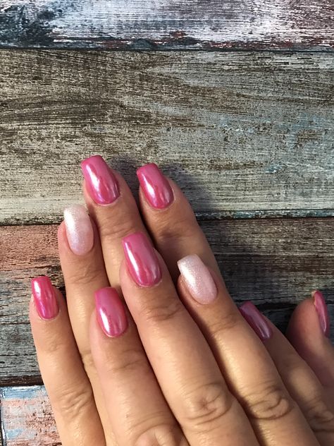 #pink #chrome #nails Pink Crome Nail, Chrome Valentine Nails, Pink Nails With Chrome, Metallic Pink Nails, Pastel Chrome Nails, Chrome Nail Ideas, Bright Pink Nails, Nails Bright, Pink Chrome Nails