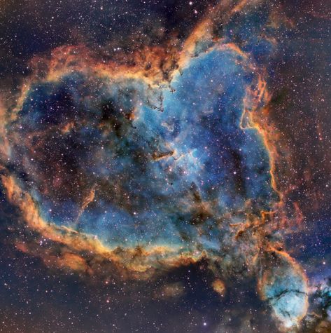 Nebula Photography, Sophia Code, Heart Nebula, Refracting Telescope, Hubble Images, Space Stuff, Star Formation, Orion Nebula, Star Cluster