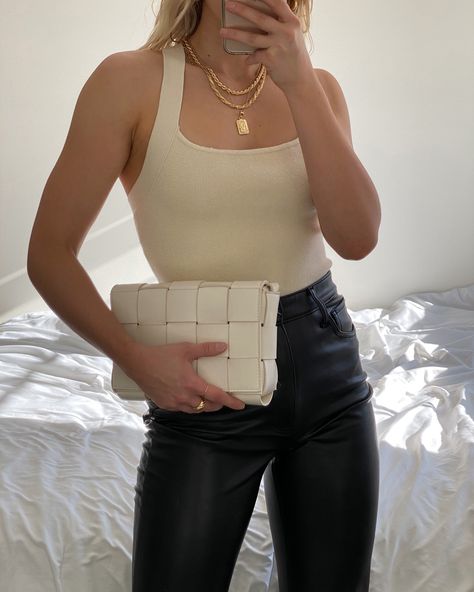 Aesthetic spring outfits, aesthetic summer outfits, summer fashion 2021, spring fashion 2021, pose ideas instagram, instagram aesthetic feed, date night outfits, aritzia melina pant outfit, melina pant aritzia dupe Aritzia Fall 2022, Aritzia Leather Pants Outfit, Aritzia Melina Pant Outfit, Melina Pant Outfit, Aritzia Outfit Fall, Melina Pant Aritzia, Neutral Fashion Aesthetic, Outfits Aritzia, Aritzia Fashion