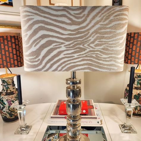 Lampshade Dune - Etsy France Neutral Lamps, Print Lampshade, Statement Lamp, Modern And Traditional Decor, Zebra Pattern, White Zebra, Drum Lampshade, Drum Shade, Transitional Style