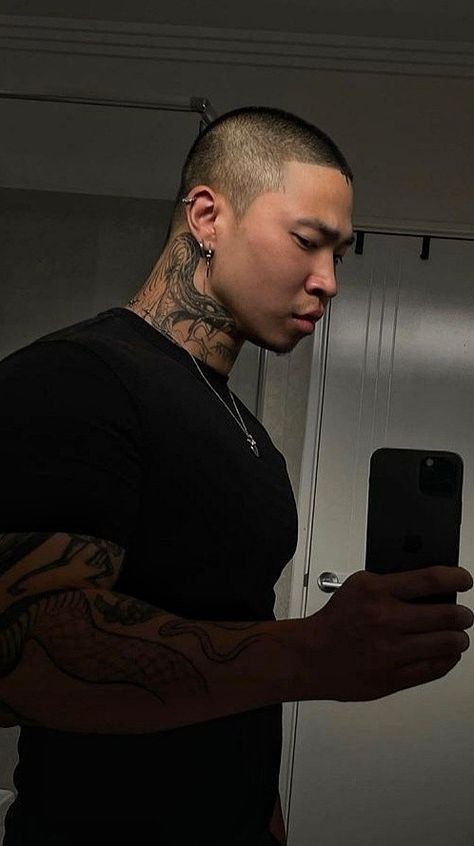 Buff Asian Men, Male Tattoos Aesthetic, E90 Bmw, Getting A Tattoo, Asian Short Hair, Corte De Cabelo Masculino, Buzz Cut, A Tattoo, New Mom