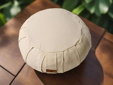 Zafu Meditation Cushion #yoga #yogalife #yogalifestyle #yogaeverywhere #yogaeveryday #yogalove #yogagirl #yogi #yogainspiration #yogapractice #yogajourney #yogapose #yogachallenge #yinyoga #yogadaily #meditation #meditate #meditationpractice #bolster #yogabolster #meditationcushion #cushion Zafu Cushion, Pranayama Yoga, Cork Yoga Mat, Yoga Bolster, Yoga Blanket, Yoga Strap, Zen Buddhism, Proper Posture, Yoga Mat Bag