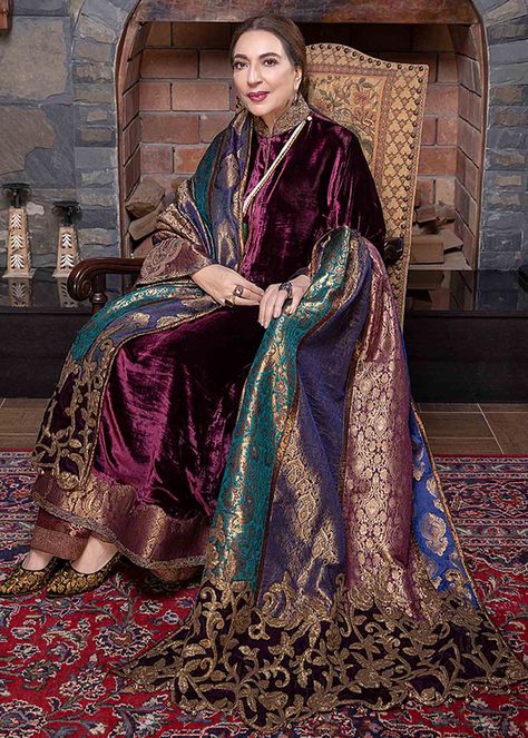 Royal Color Palette, Royal Colors Palette, Shawl Shirt, Nilofer Shahid, Velvet Suit Design, Velvet Dress Designs, Velvet Shawl, Pakistani Fashion Party Wear, Royal Colors