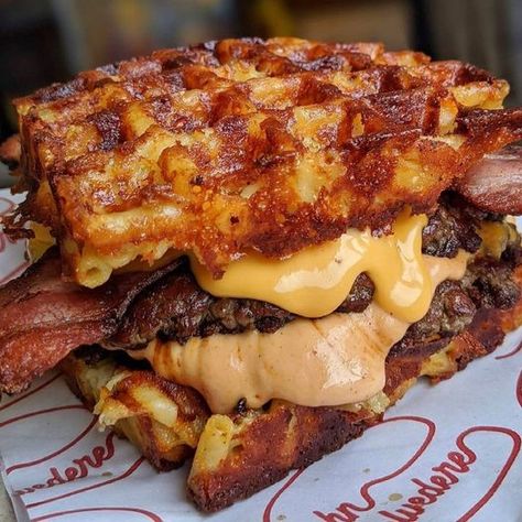 Waffle Burger, York England, Läcker Mat, Think Food, Food Recepie, Deilig Mat, Food Videos Cooking, Food Obsession, Interesting Food Recipes