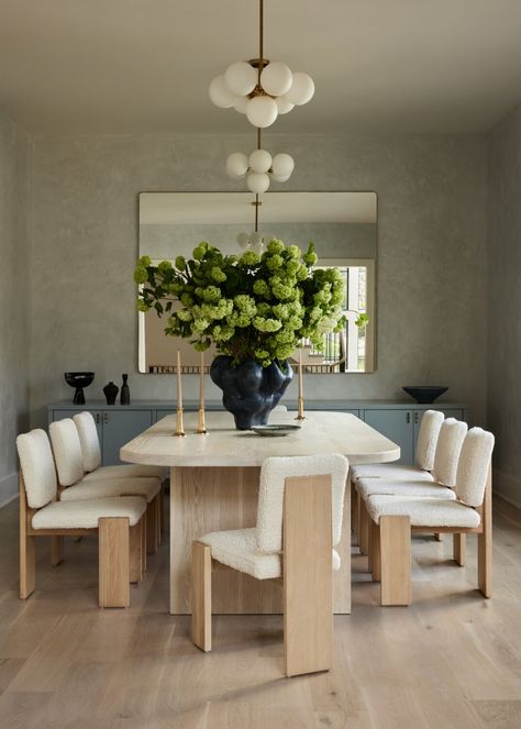 SANDS POINT Mcgee Home Dining Room, Tamara Magel Interiors, Modern Mediterranean Homes Interior Design, Dining Room With Round Table, Interior Designer Working, Tamara Magel, Organic Modern Dining Room, New York Interior, Brain Storming