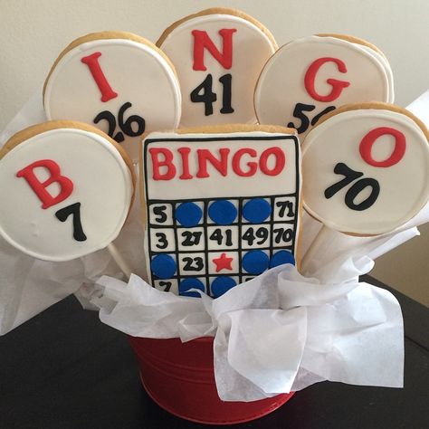 Bingo Cookies Decorated, Bingo Cake Pops, Bingo Themed Party Ideas, Bingo Party Decorations Ideas, Bingo Night Decorations, Bingo Cookies, Bingo Party Decorations, 2024 Bingo, Elvis Party