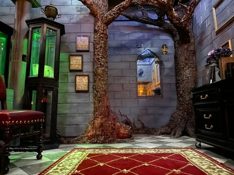 Hogwarts Themed Bedroom, Hogwarts Office, Harry Potter Inspired Bedroom, Hogwarts Bedroom, Harry Potter Themed Bedroom, Starry Ceiling, Harry Potter Room Decor, Harry Potter Bedroom, Harry Potter Halloween