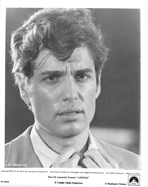 Chris Sarandon, Boys On Film, Alan Thicke, Dramatic Classic, Film Images, Fright Night, Favorite Actors, Attractive Guys, Hollywood Actor