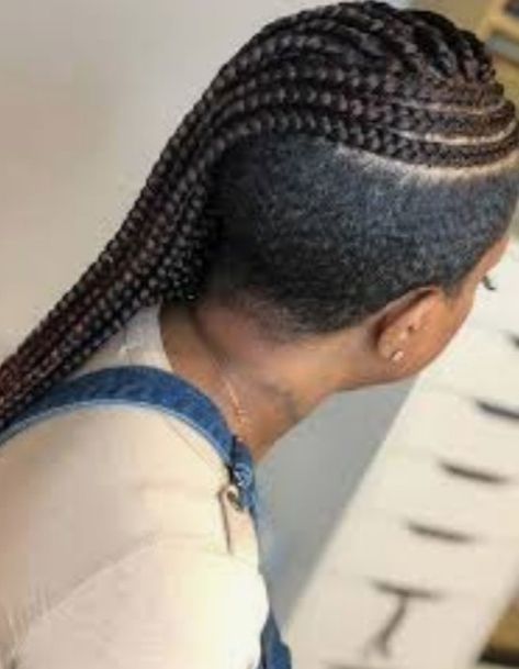 Shaved Sides For Women, Shaved Hair Women, Braids With Shaved Sides, Half Shaved Hair, Shaved Hair Designs, Shaved Side Hairstyles, Mohawk Braid, Woman Shaving, Oval Face Hairstyles